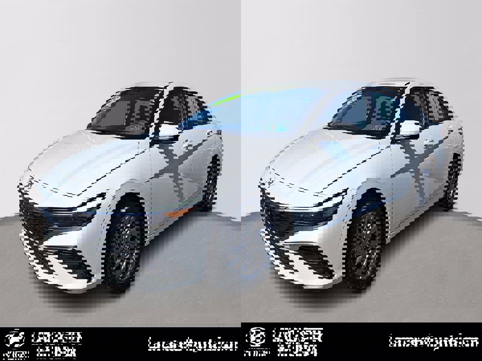 Certified 2025 Hyundai Elantra Hybrid w/ Cargo Package FWD image 1