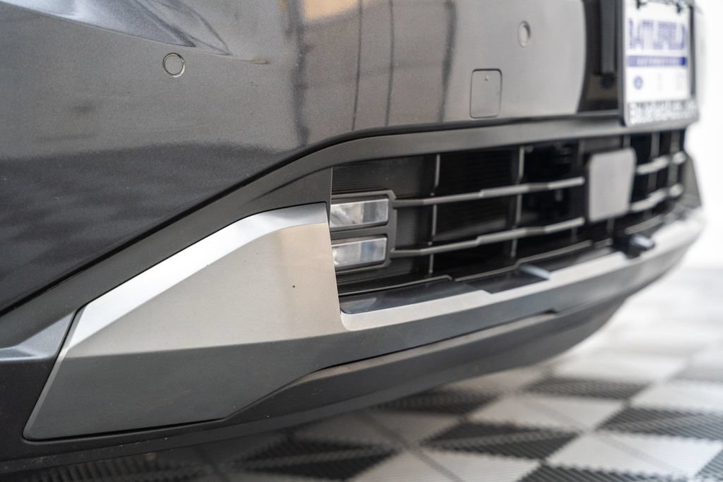 Used 2025 Kia Carnival SX FWD image 13