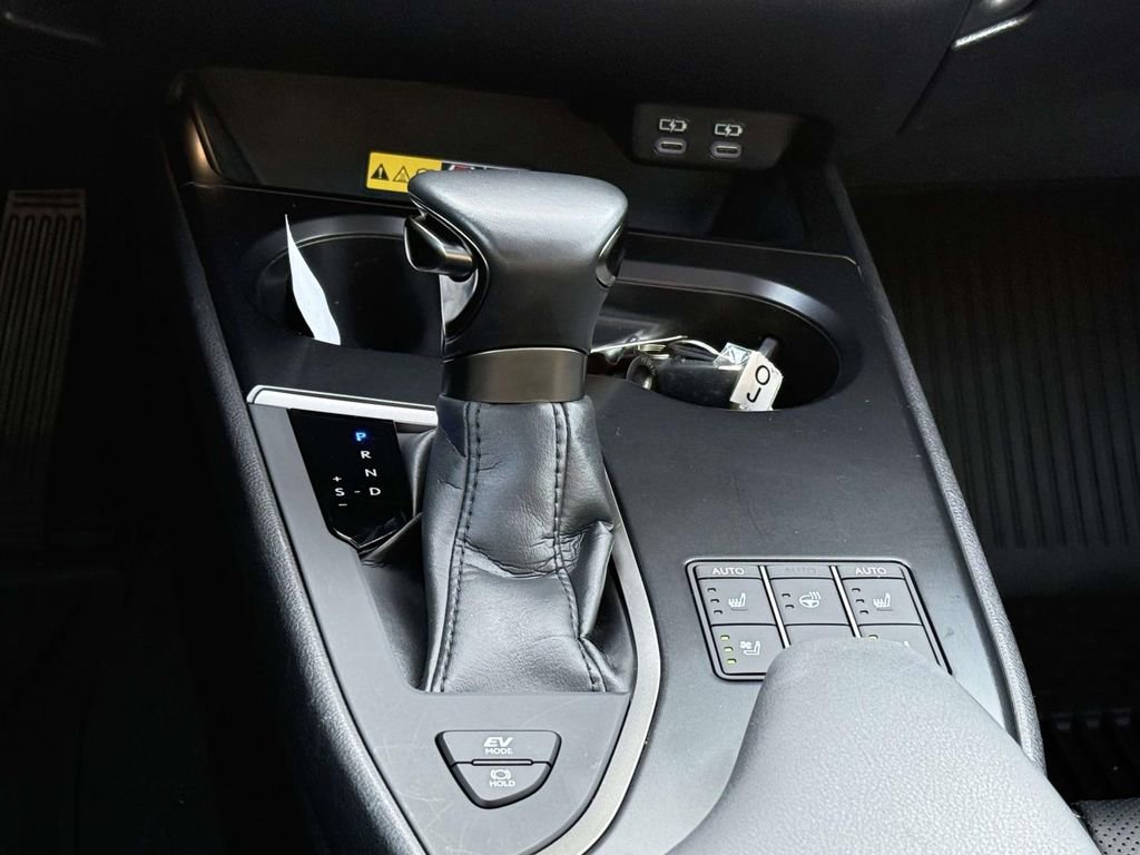 Used 2023 Lexus UX 250h F Sport w/ Accessory Package (Z2) image 19