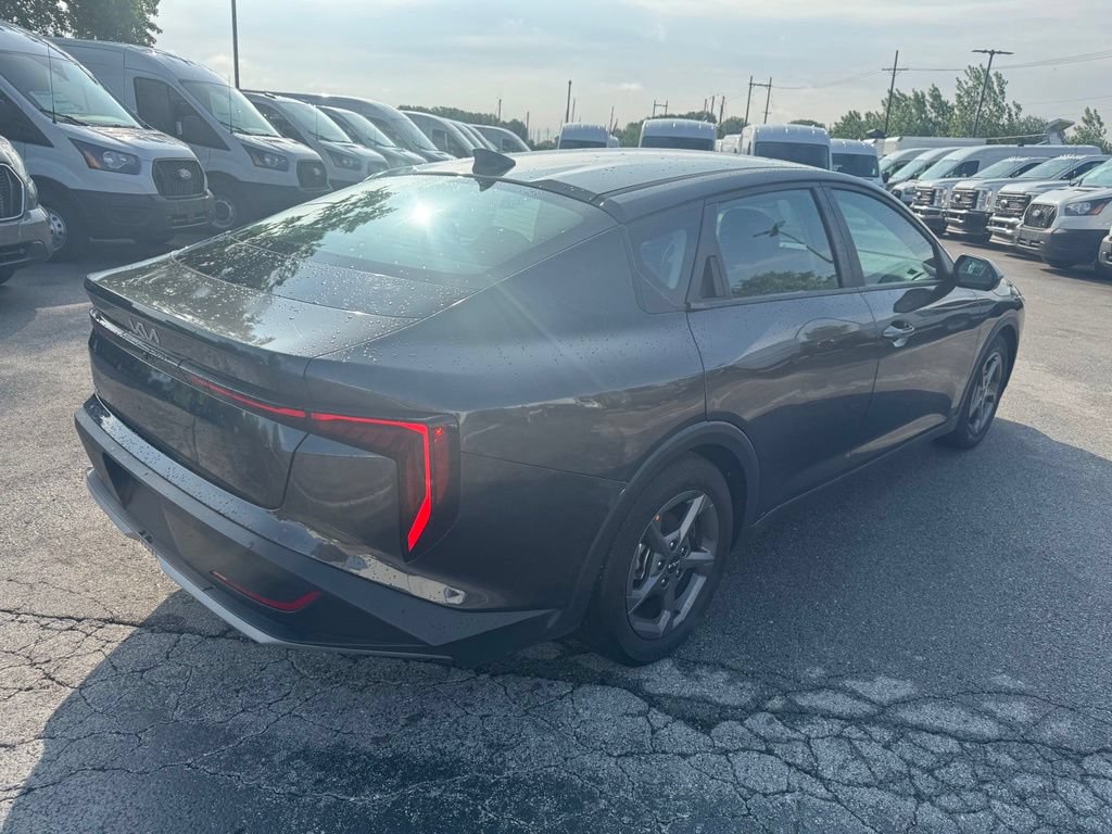 Used 2025 Kia K4 FWD image 3