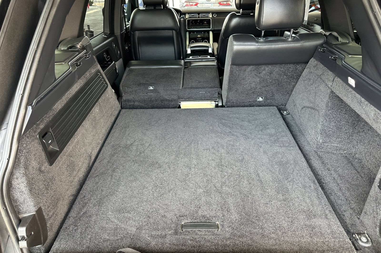 Used 2019 Land Rover Range Rover HSE AWD/4WD image 16