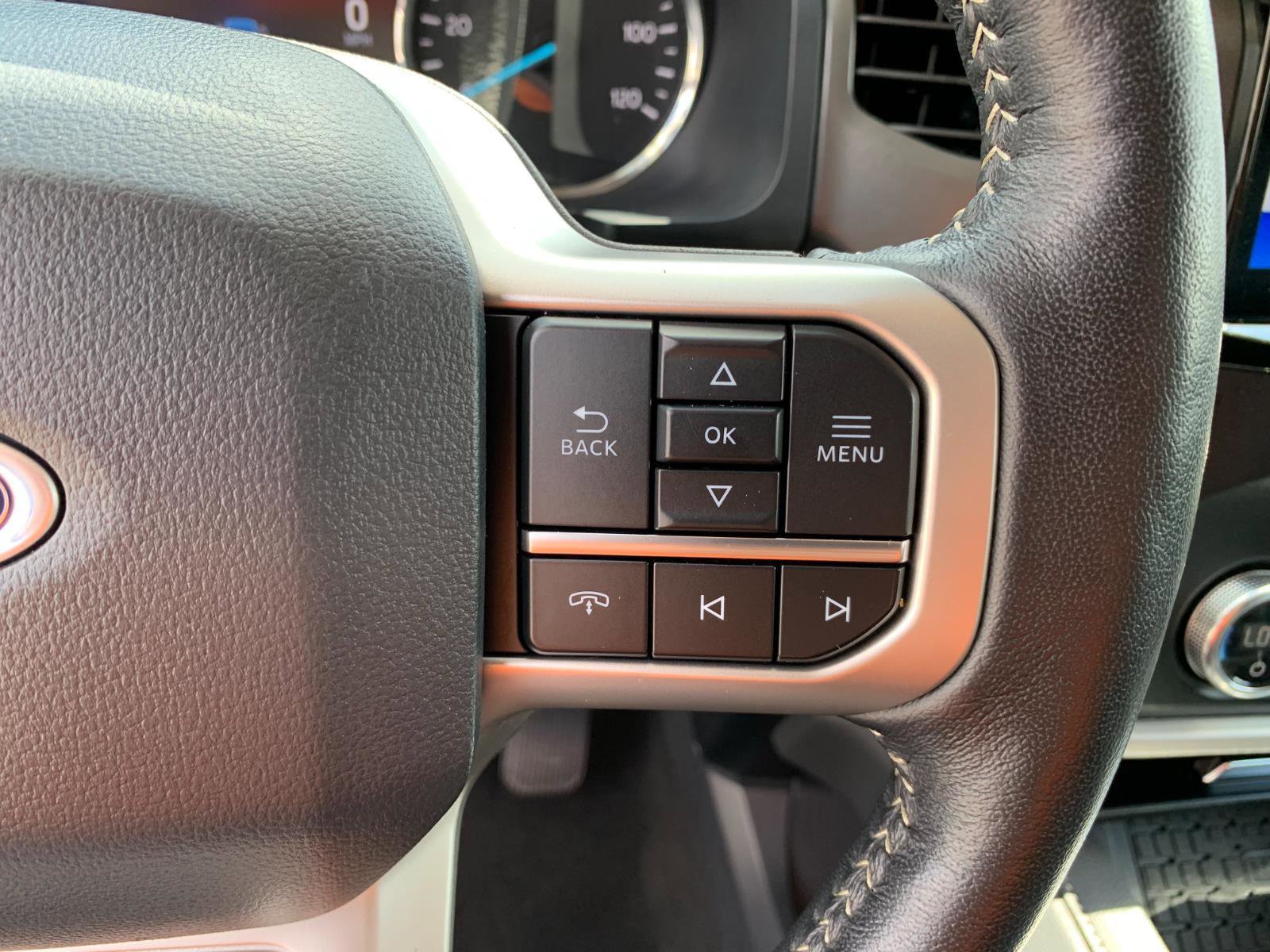 Used 2024 Ford Expedition Max XLT image 19