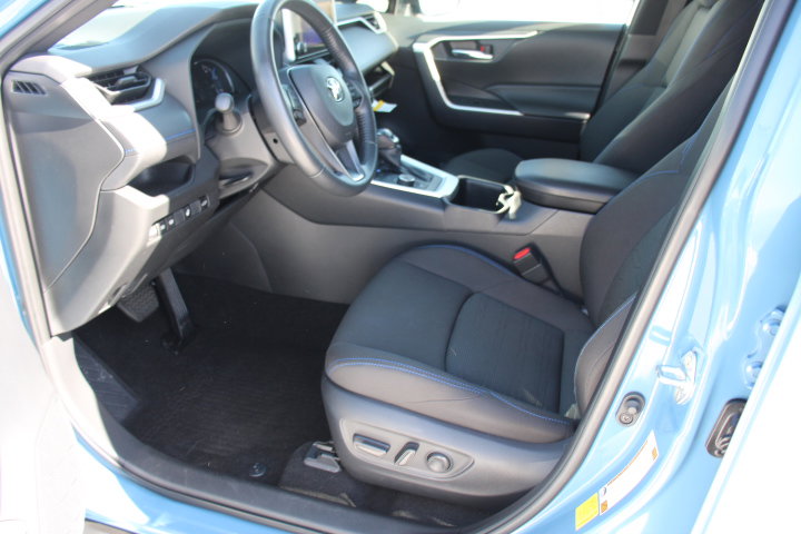 Certified 2024 Toyota RAV4 SE AWD/4WD image 11