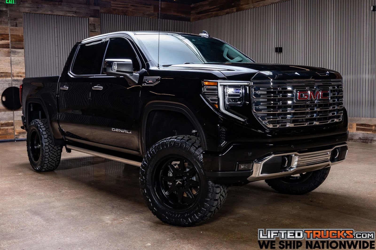 Used 2025 GMC Sierra 1500 Denali AWD/4WD image 1