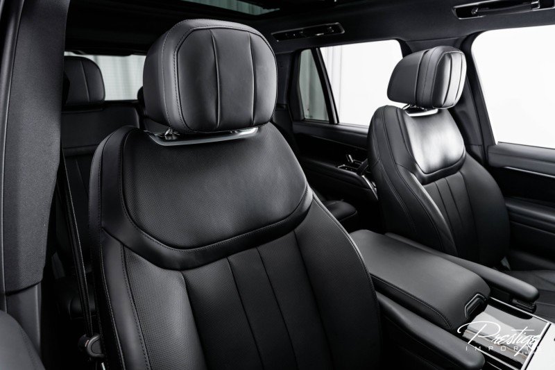 Used 2025 Land Rover Range Rover SE image 40