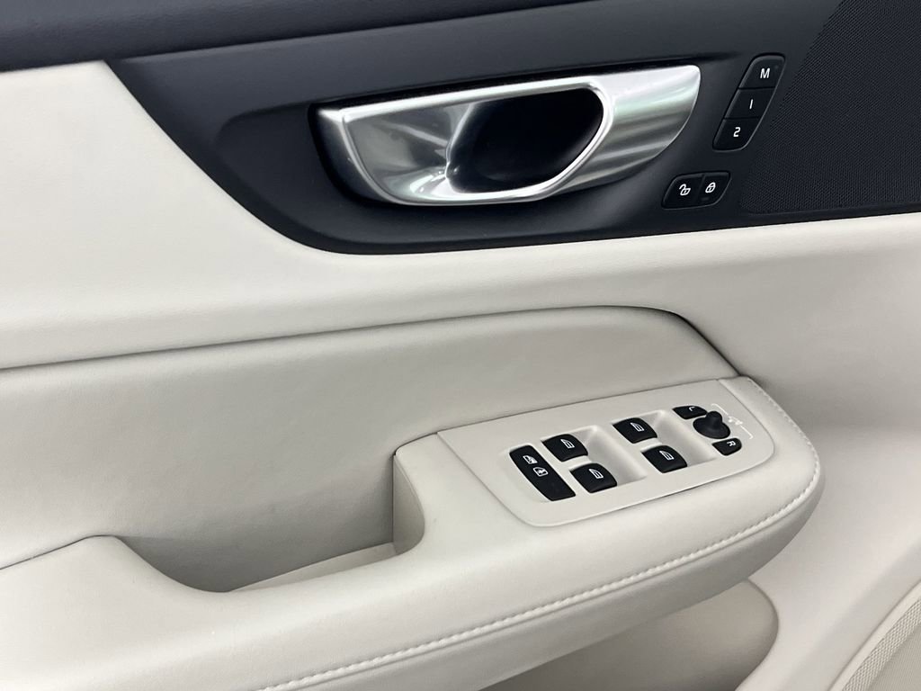 Certified 2024 Volvo V60 B5 Cross Country Plus image 15