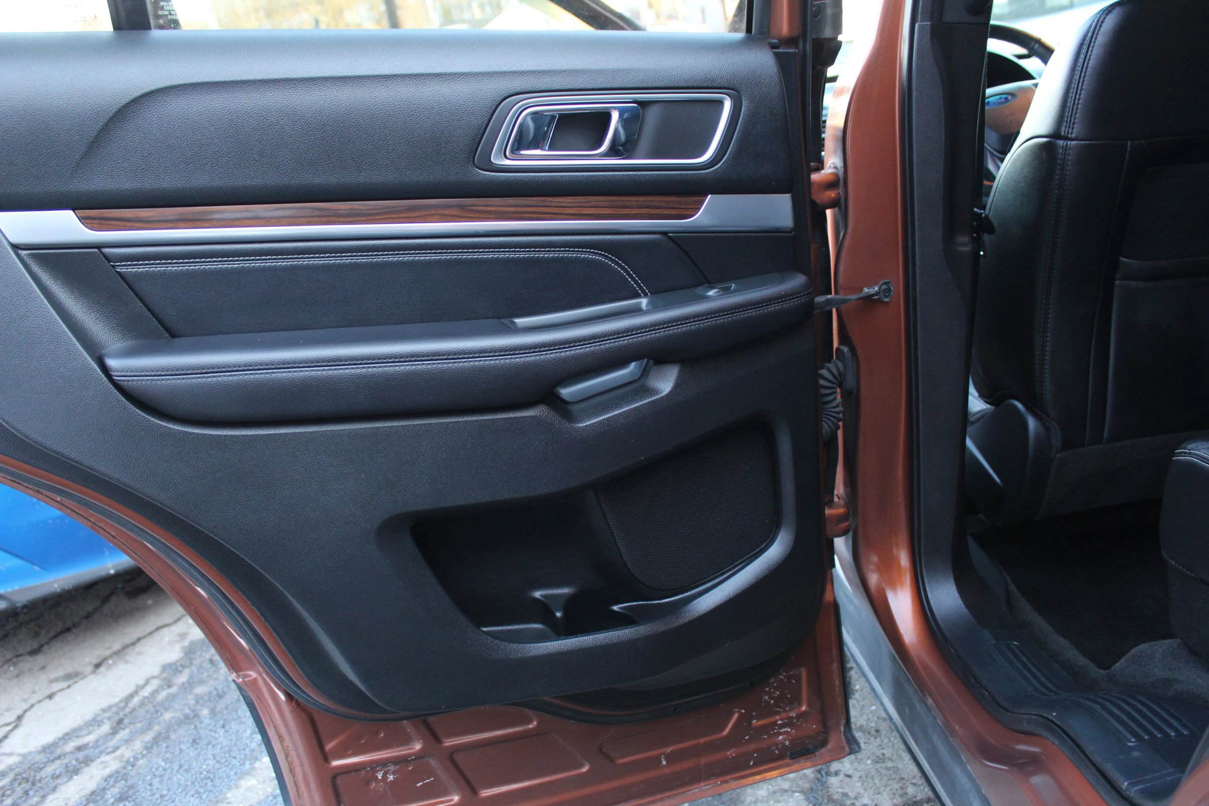 Used 2017 Ford Explorer Limited image 14