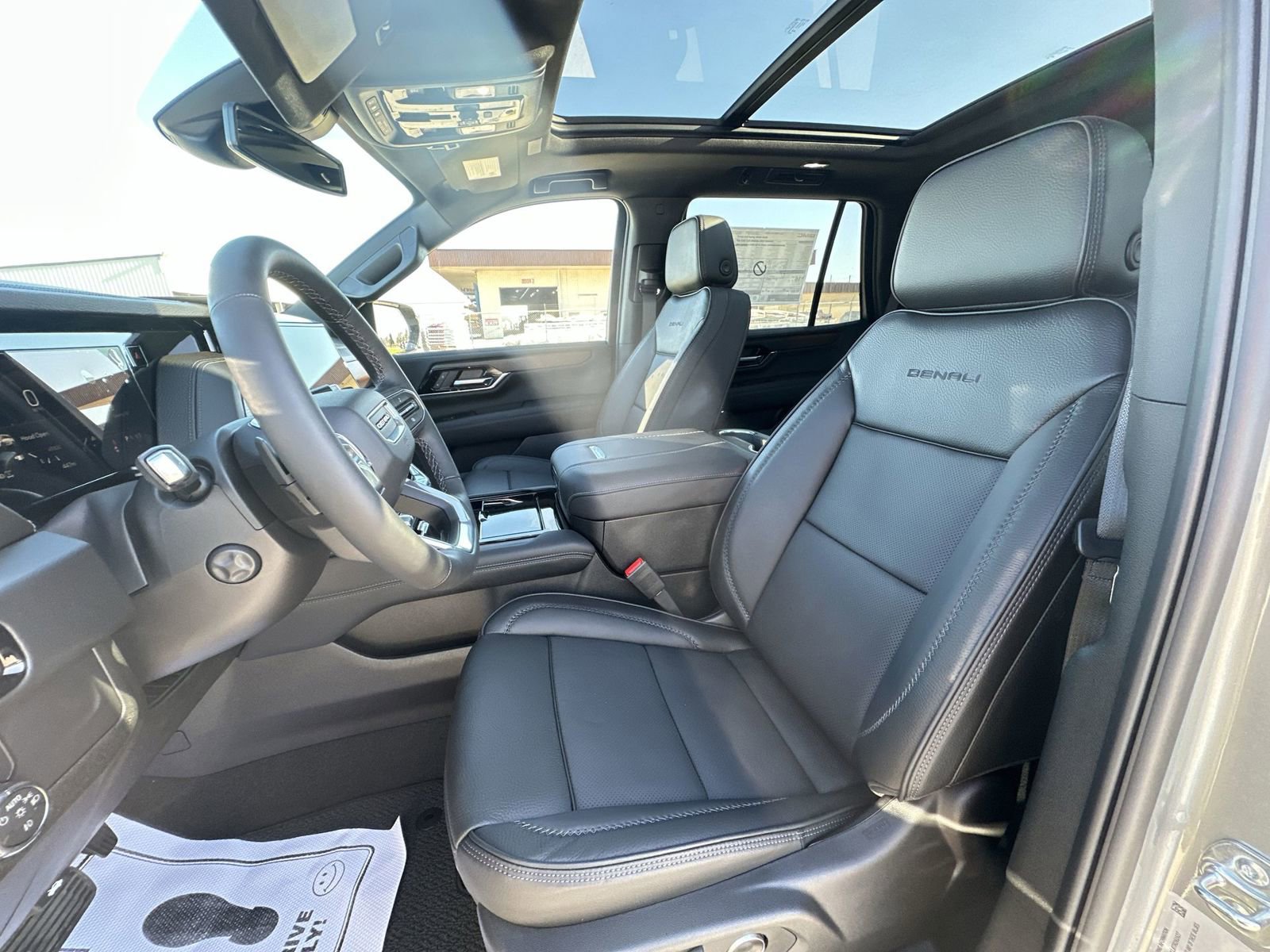 New 2026 GMC Yukon Denali w/ Sun & Power Step Package AWD/4WD image 20