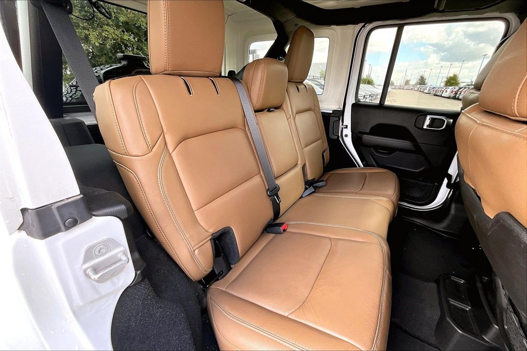 Used 2020 Jeep Wrangler Unlimited Rubicon AWD/4WD image 32
