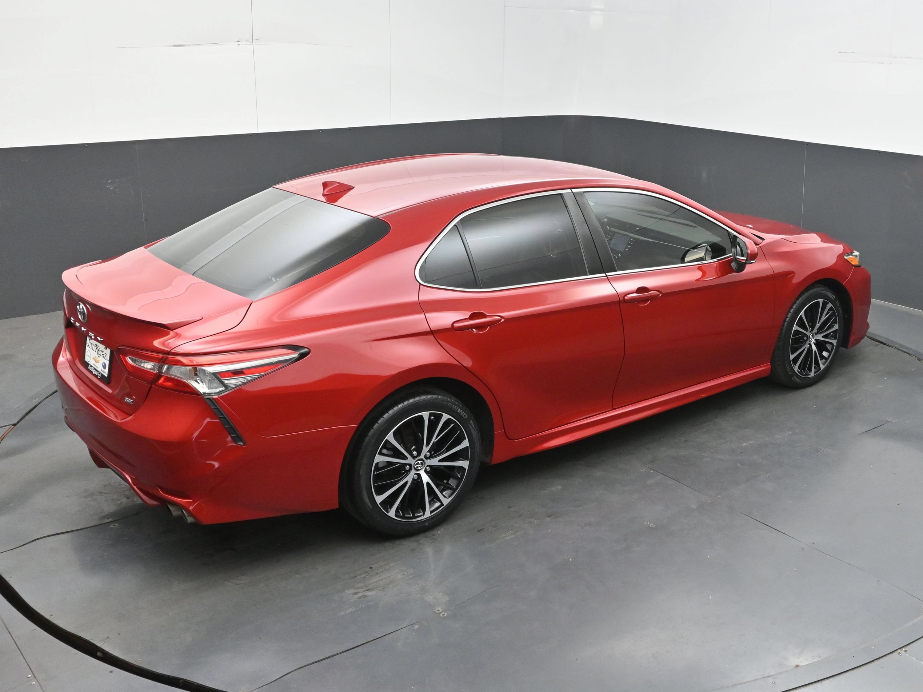 Used 2019 Toyota Camry SE w/ Convenience Package FWD image 35