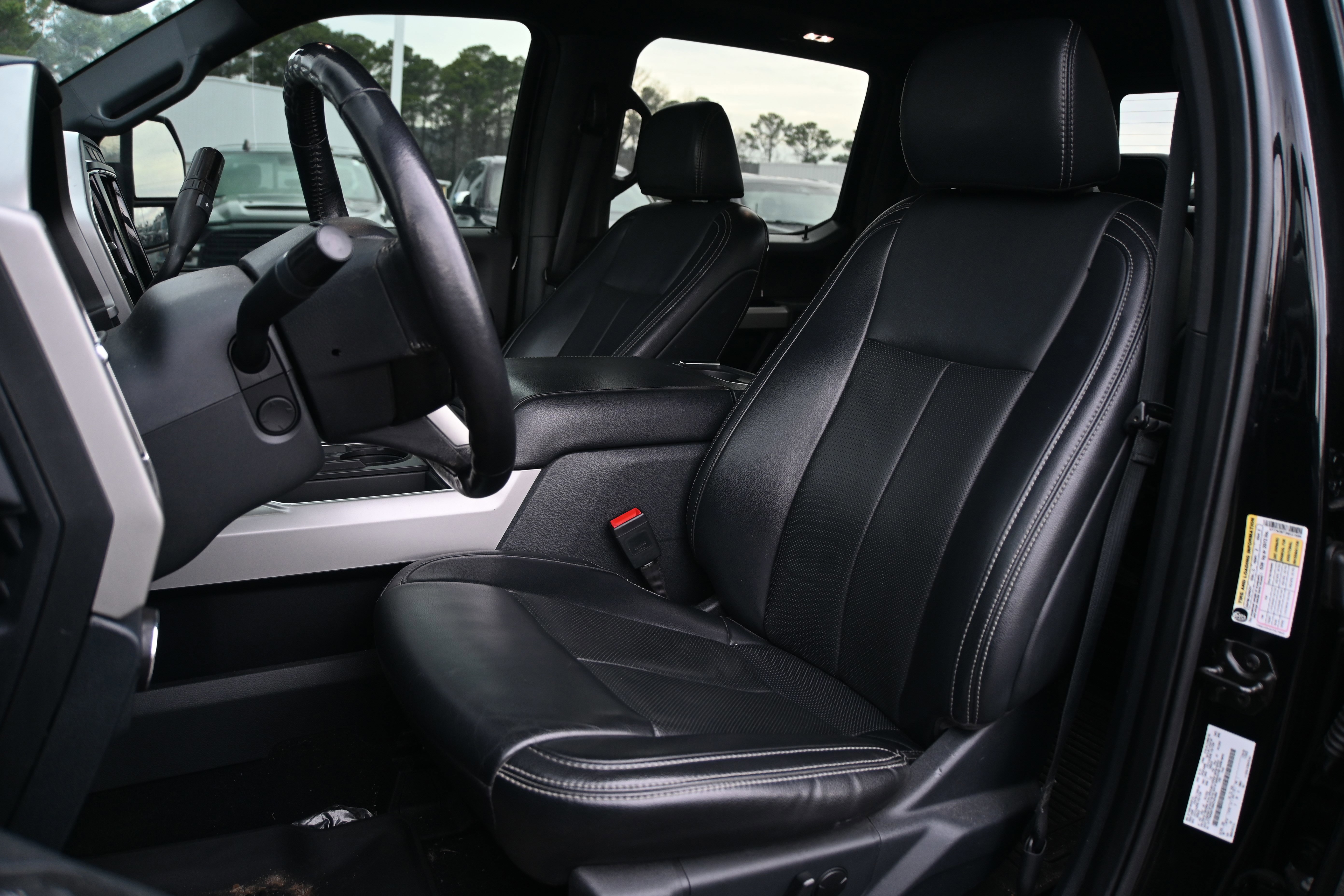 Used 2022 Ford F250 Lariat w/ Lariat Ultimate Package image 6