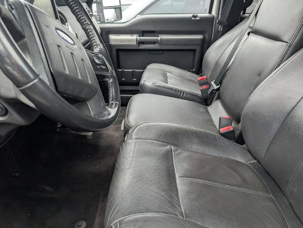 Used 2015 Ford F350 Lariat w/ Lariat Ultimate Package AWD/4WD image 8