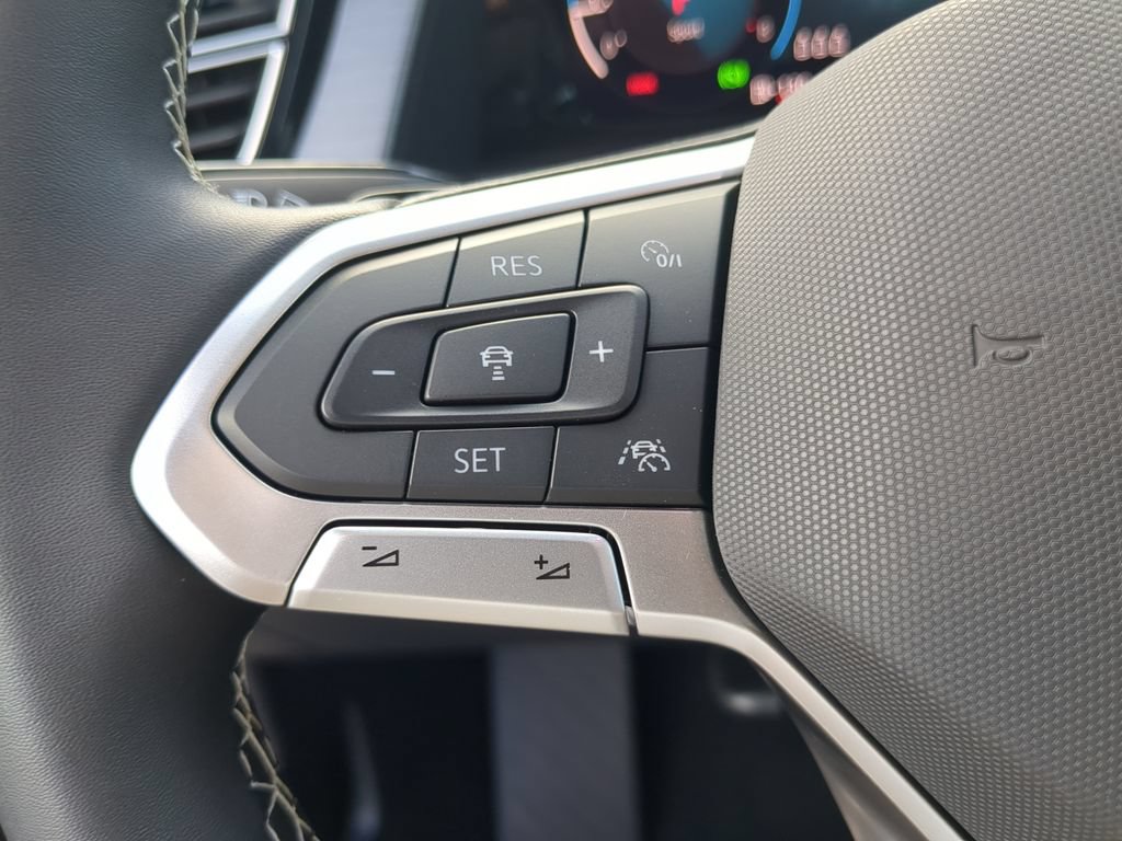 New 2026 Volkswagen Atlas Cross Sport SE FWD image 27