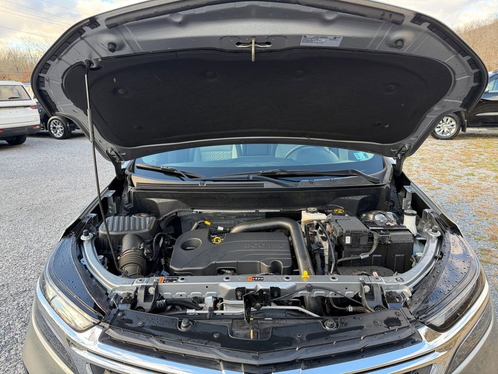 Used 2024 Chevrolet Equinox LS w/ Driver Confidence II Package image 32