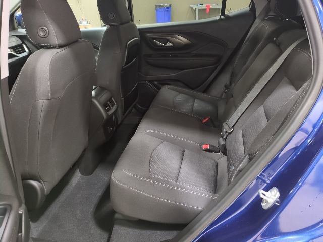 Used 2022 GMC Terrain SLE w/ Driver Convenience Package image 17