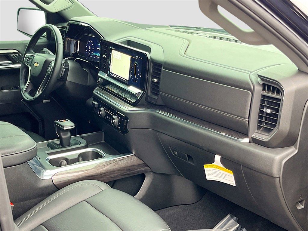 Used 2024 Chevrolet Silverado 1500 LTZ w/ LTZ Convenience Package II image 30