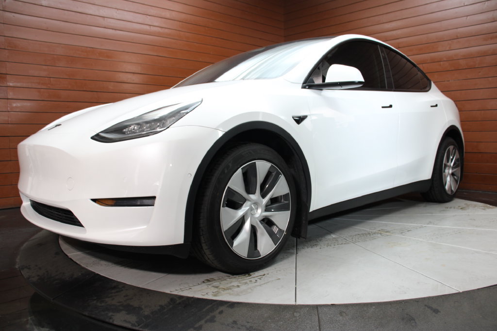 Used 2022 Tesla Model Y Long Range AWD/4WD image 34