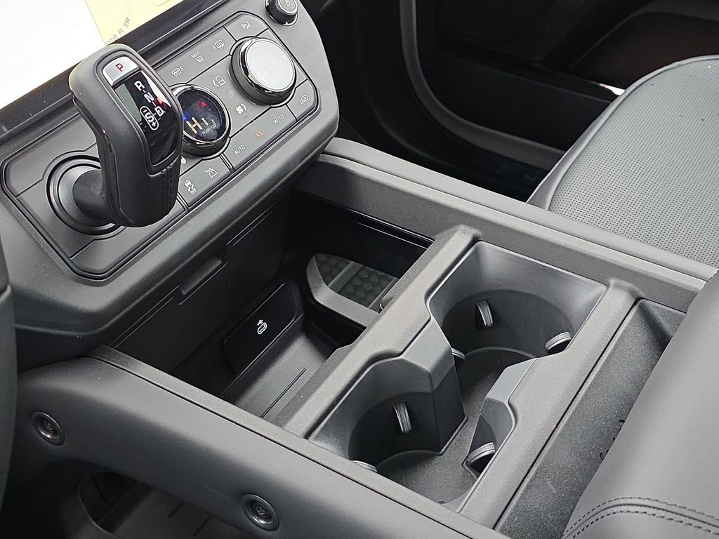 New 2026 Land Rover Defender 110 OCTA AWD/4WD image 24