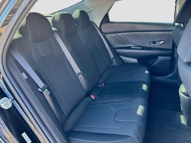 New 2026 Hyundai Elantra SE FWD image 24