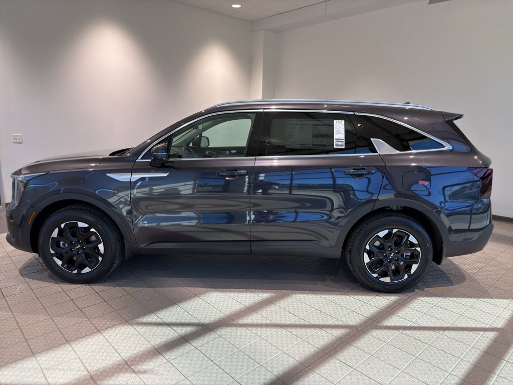 New 2026 Kia Sorento S image 2