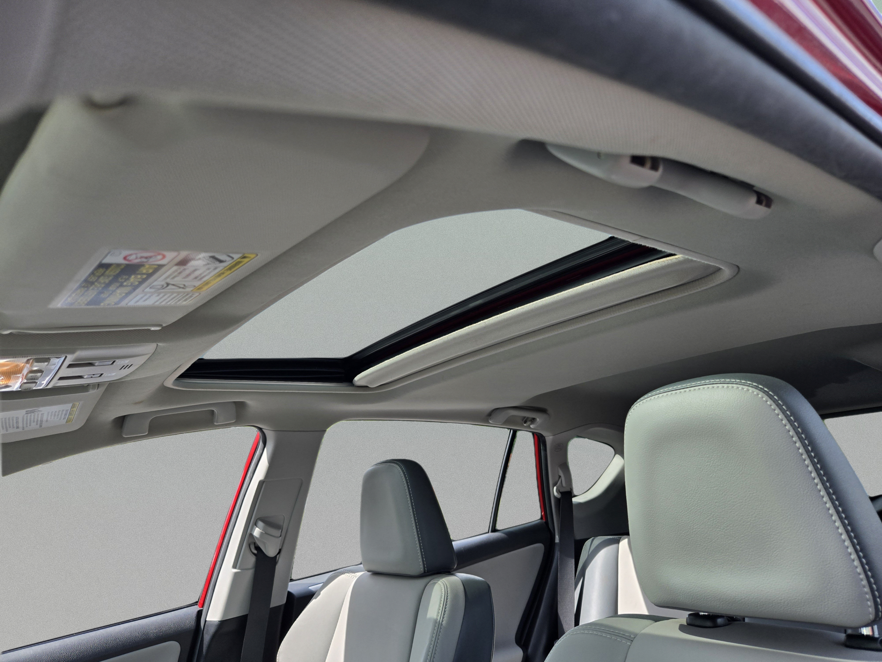 Used 2015 Toyota RAV4 Limited w/ Technology Package FWD image 14
