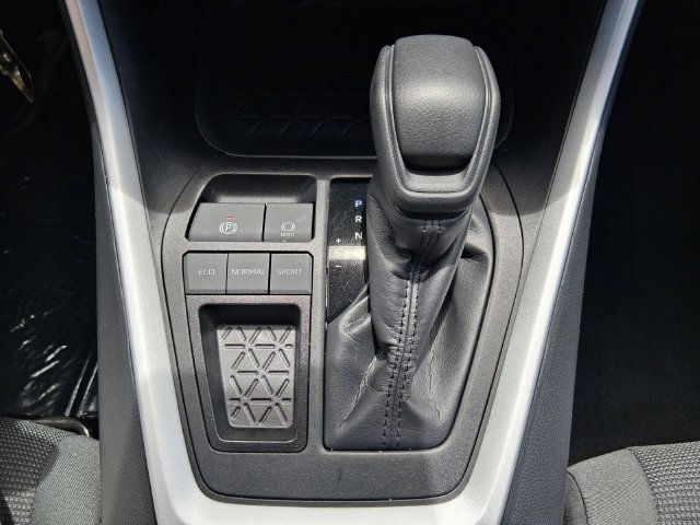 Used 2024 Toyota RAV4 LE FWD image 25