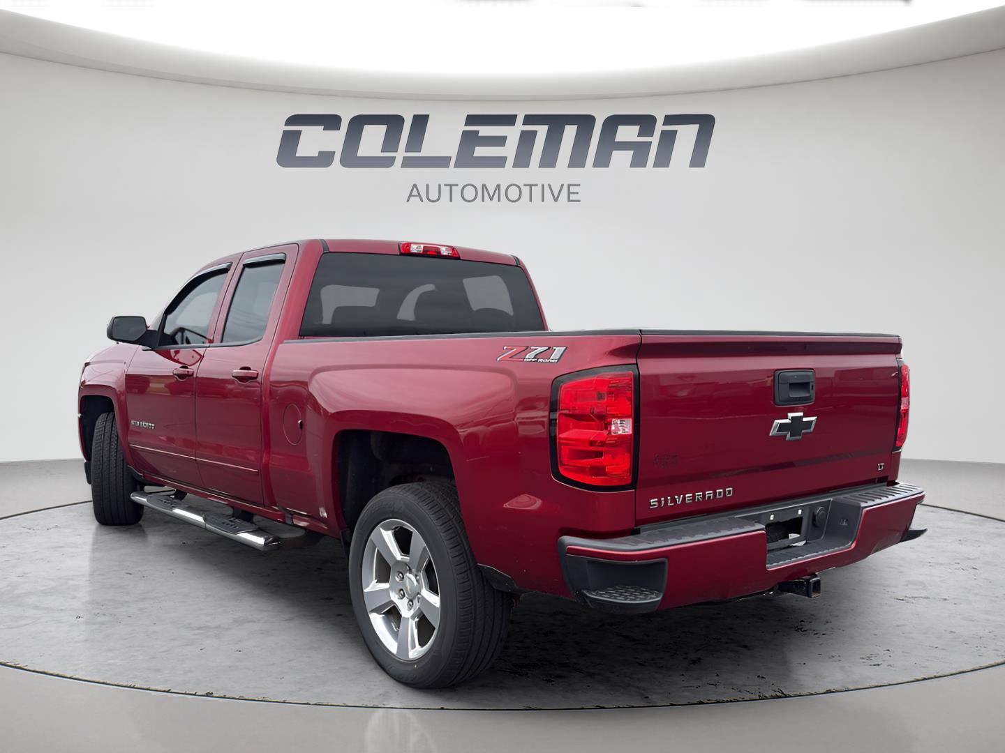 Used 2018 Chevrolet Silverado 1500 LT w/ All Star Edition AWD/4WD image 3