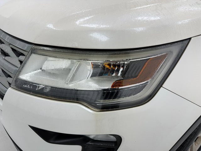 Used 2019 Ford Explorer XLT w/ Equipment Group 202A image 6