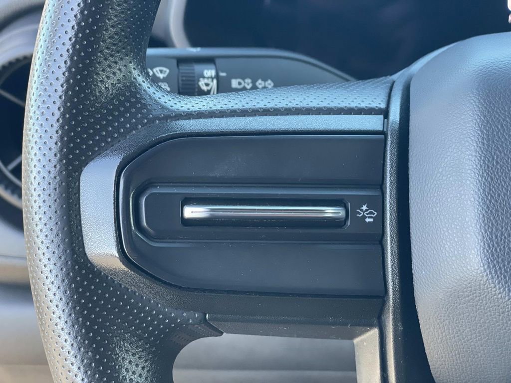 Used 2024 Chevrolet Colorado W/T image 8