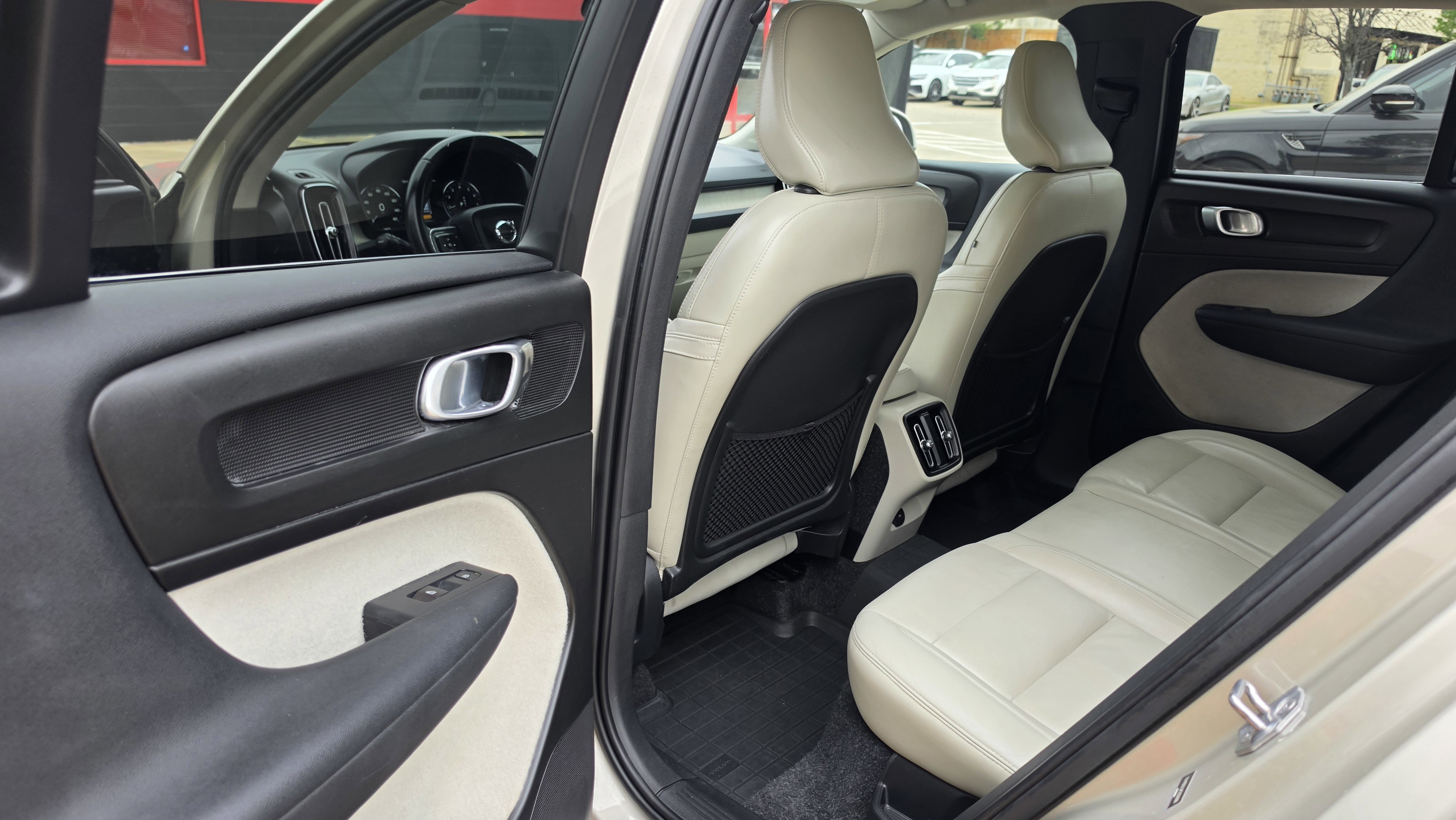 Used 2019 Volvo XC40 T5 Inscription AWD/4WD image 21