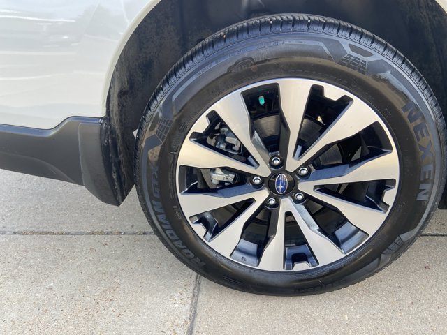 Used 2017 Subaru Outback 2.5i Limited w/ Popular Package #5 AWD/4WD image 28