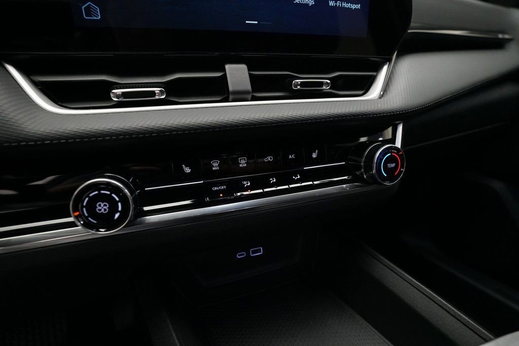 Certified 2025 Chevrolet Equinox LT image 20