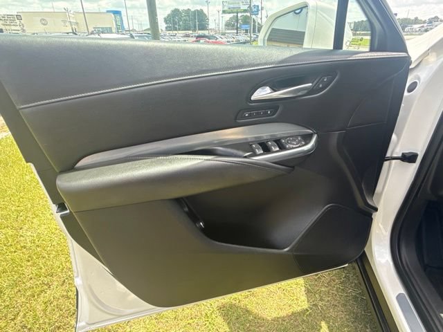 Used 2019 Cadillac XT4 Premium Luxury w/ Cold Weather Package FWD image 11