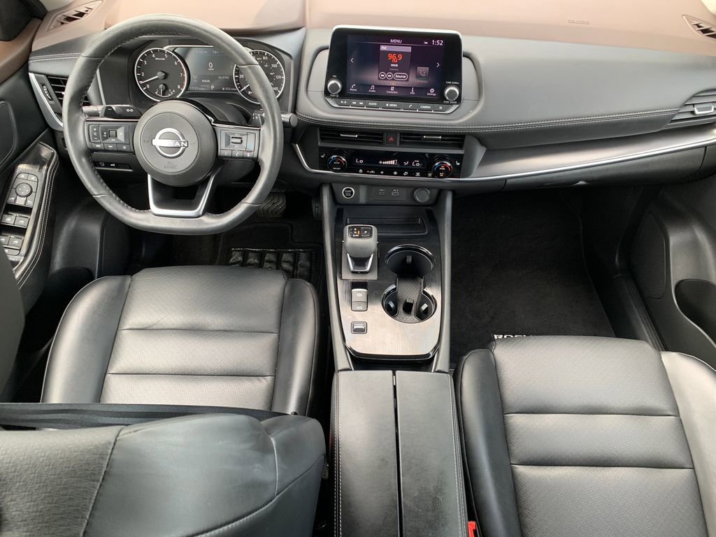 Used 2023 Nissan Rogue SV w/ SV Premium B Package FWD image 15