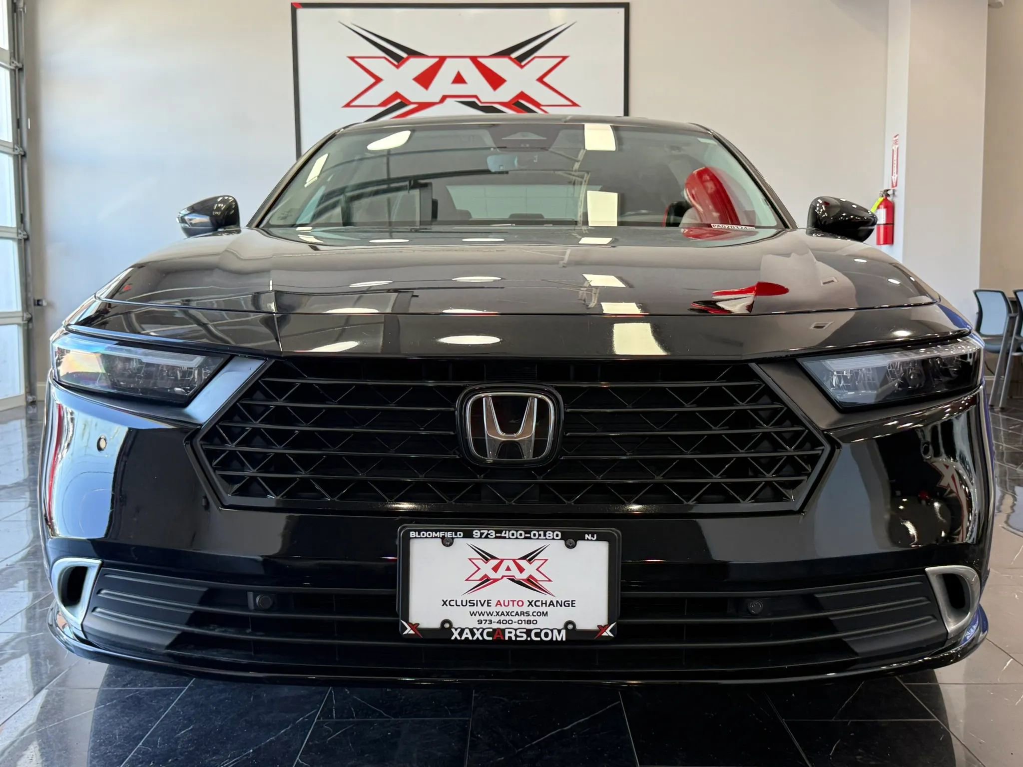 Used 2023 Honda Accord Touring image 2
