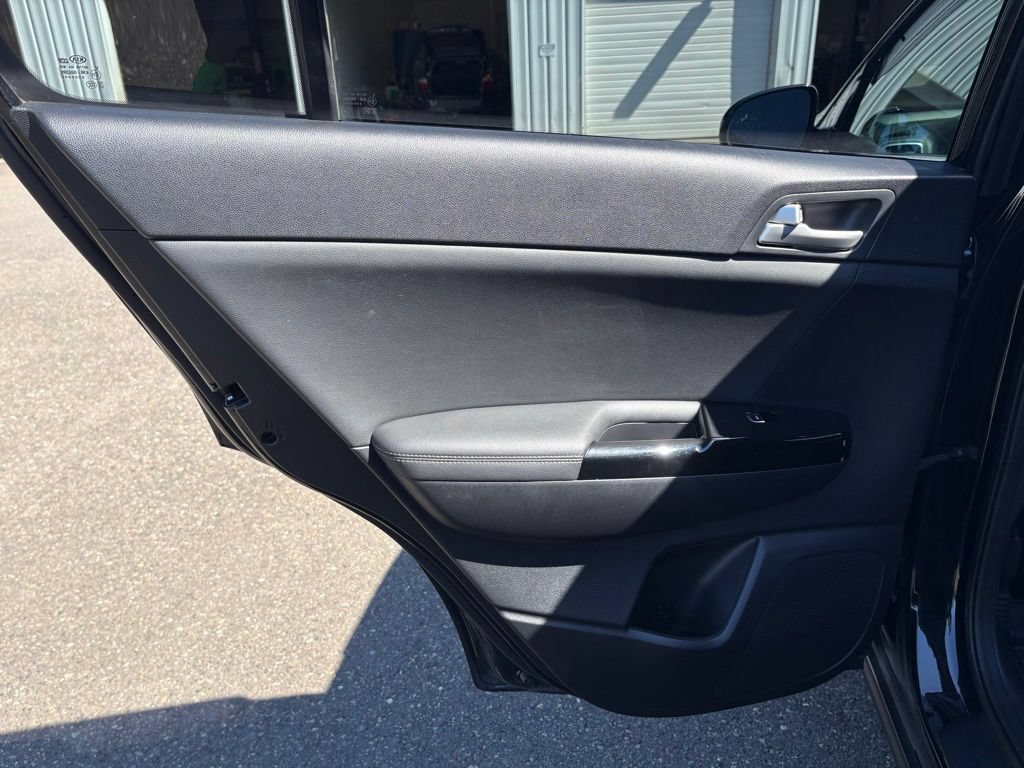 Used 2020 Kia Sportage EX AWD/4WD image 13