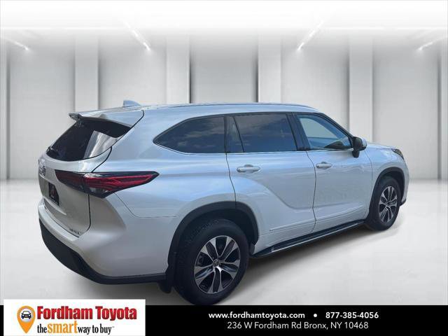 Certified 2022 Toyota Highlander XLE image 7