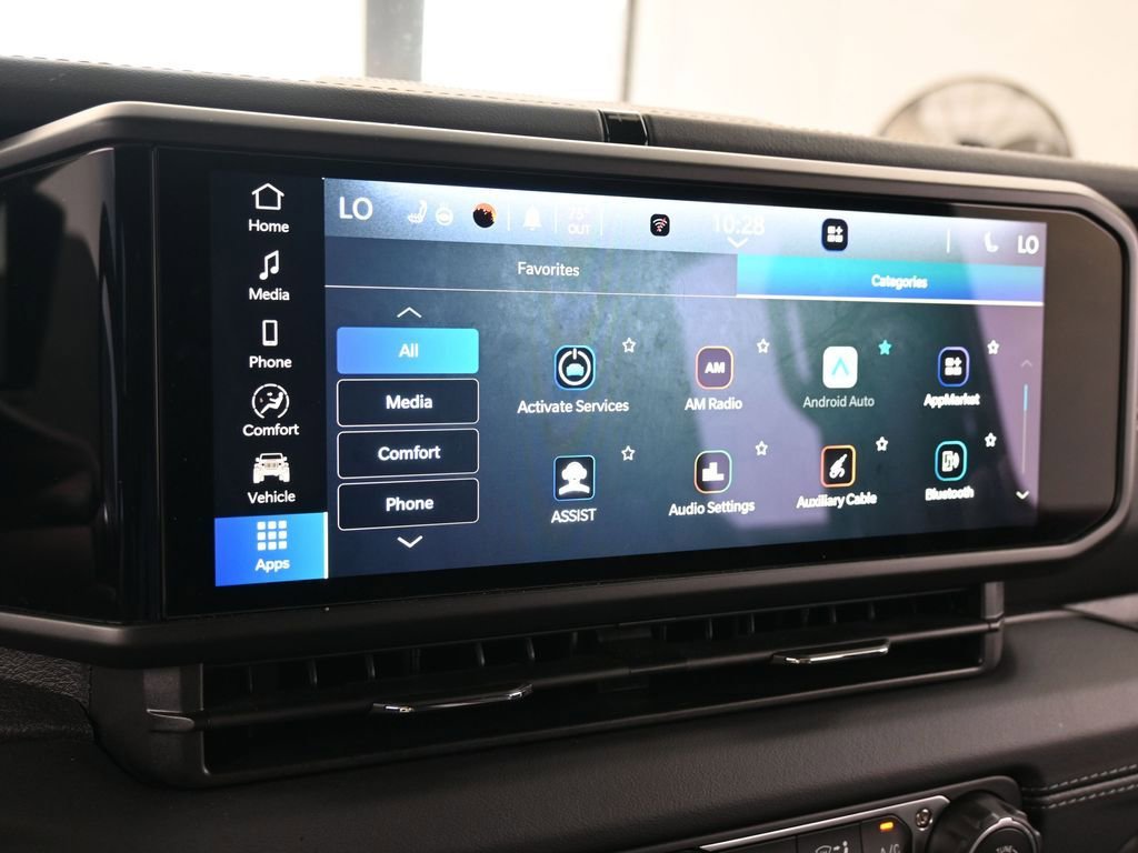 Used 2024 Jeep Wrangler Sahara image 19