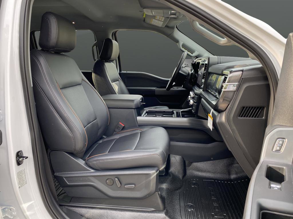 New 2026 Ford F250 Lariat w/ FX4 Off-Road Package image 40