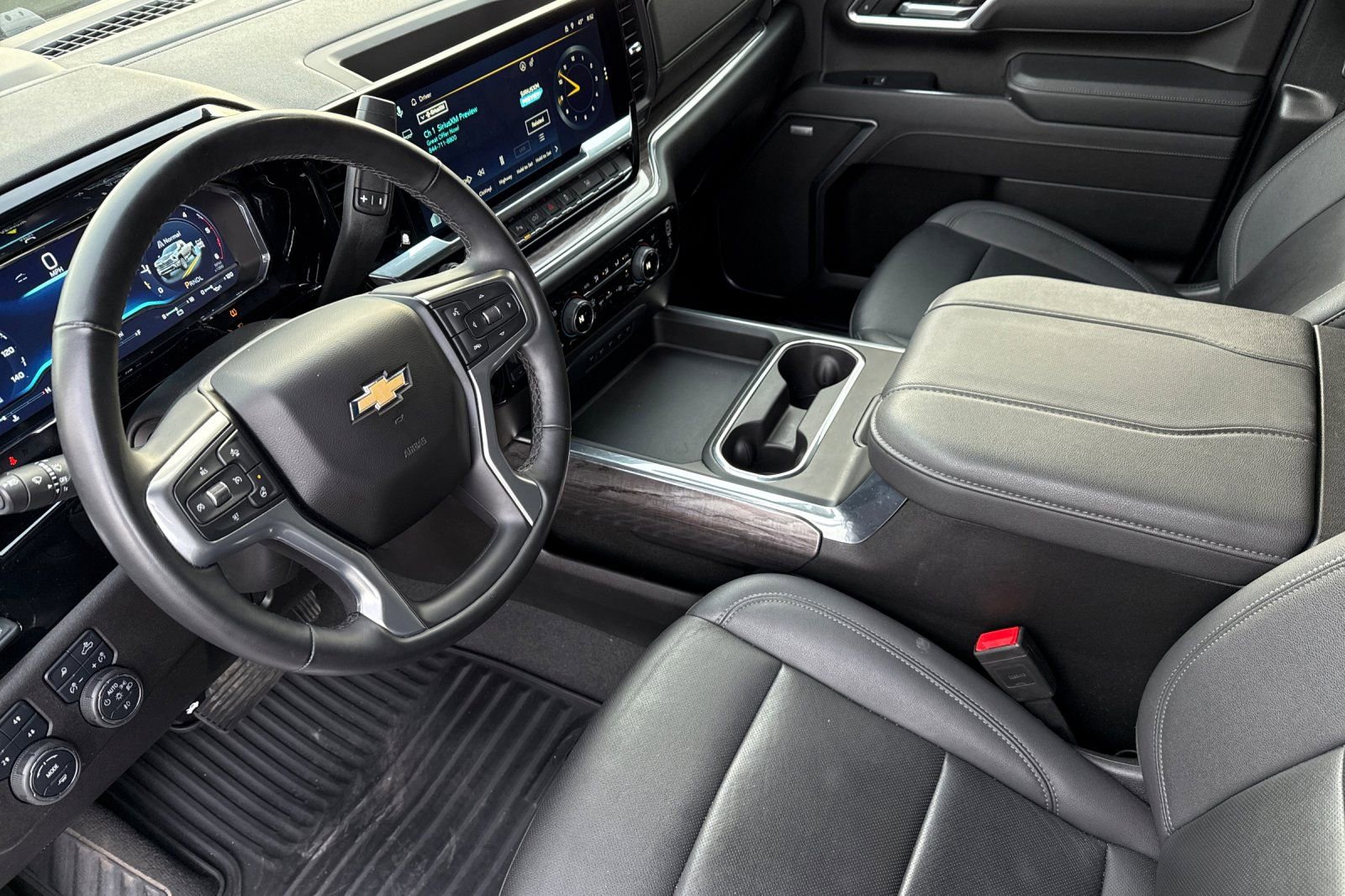 Used 2025 Chevrolet Silverado 3500 LTZ w/ LTZ Plus Package image 10