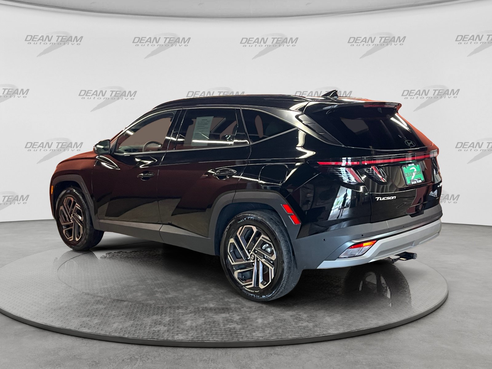 Used 2025 Hyundai Tucson Limited w/ Tow & Go Package AWD/4WD image 5