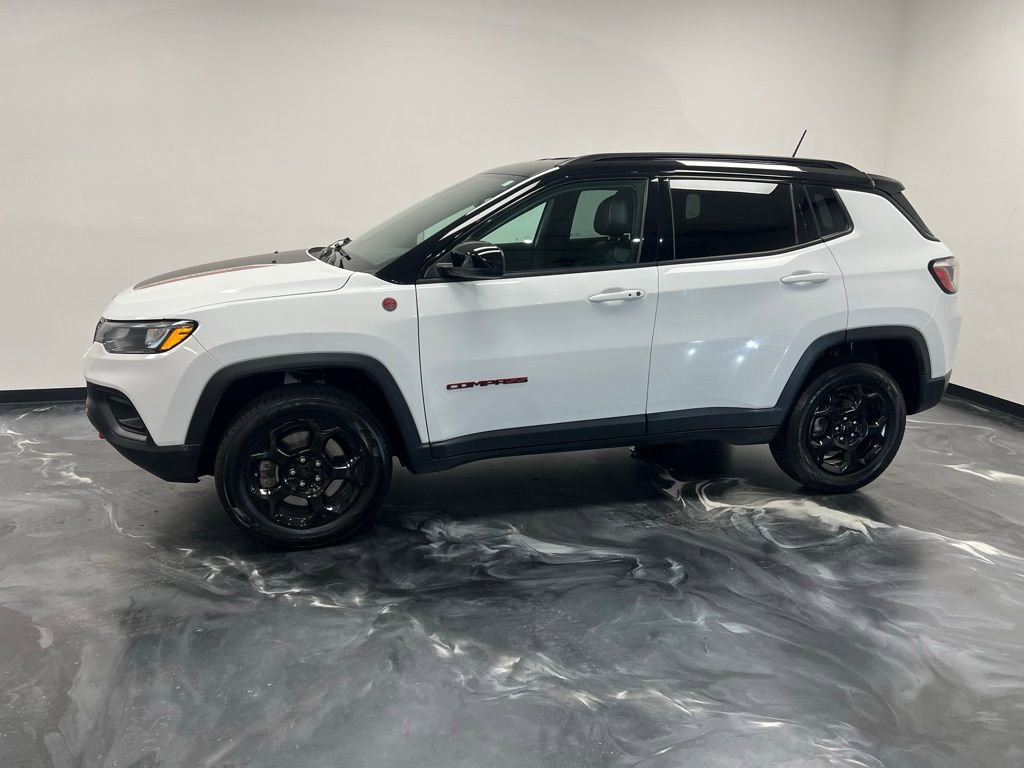 Used 2023 Jeep Compass Trailhawk image 21