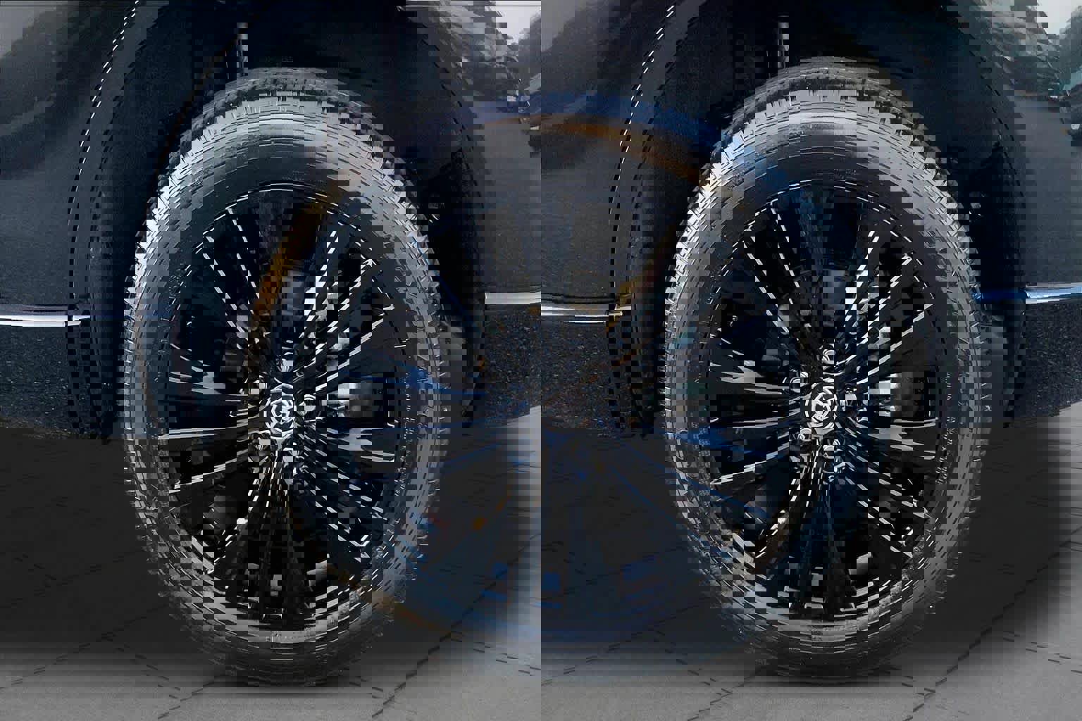 Used 2023 Toyota Venza Nightshade AWD/4WD image 11