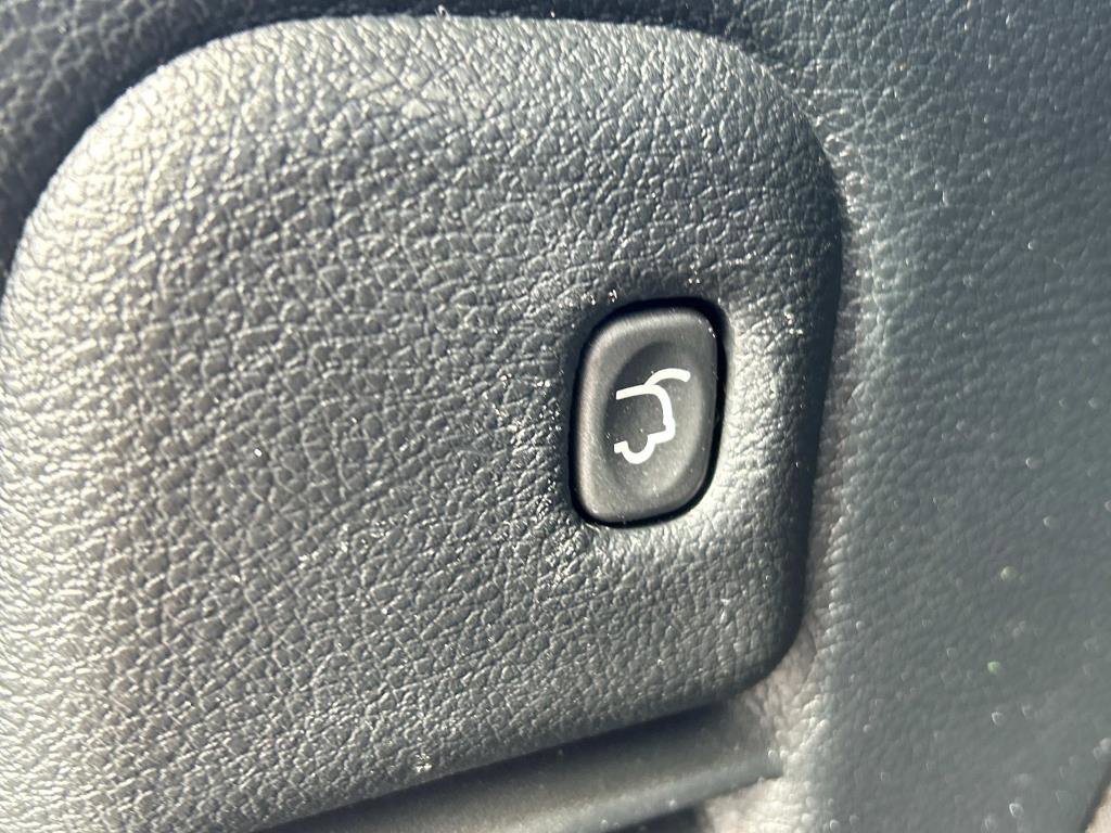 Used 2017 Jeep Grand Cherokee Limited image 13