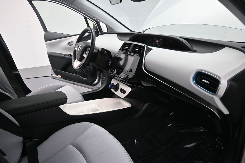 Used 2017 Toyota Prius Prime Plus w/ Carpet Mat Package FWD image 21