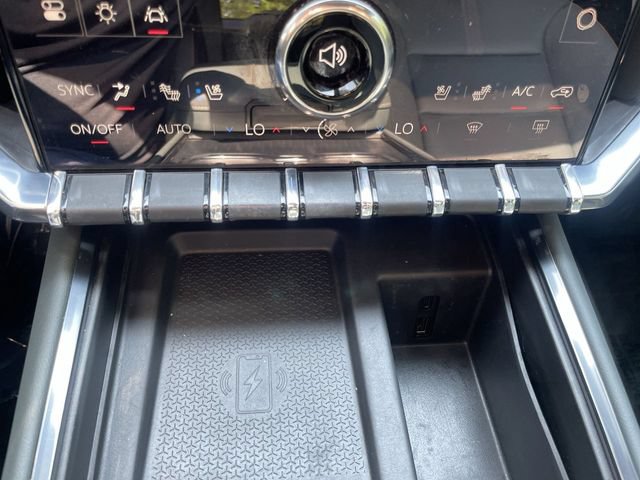 Certified 2024 GMC Acadia AT4 w/ Luxury Package AWD/4WD image 19