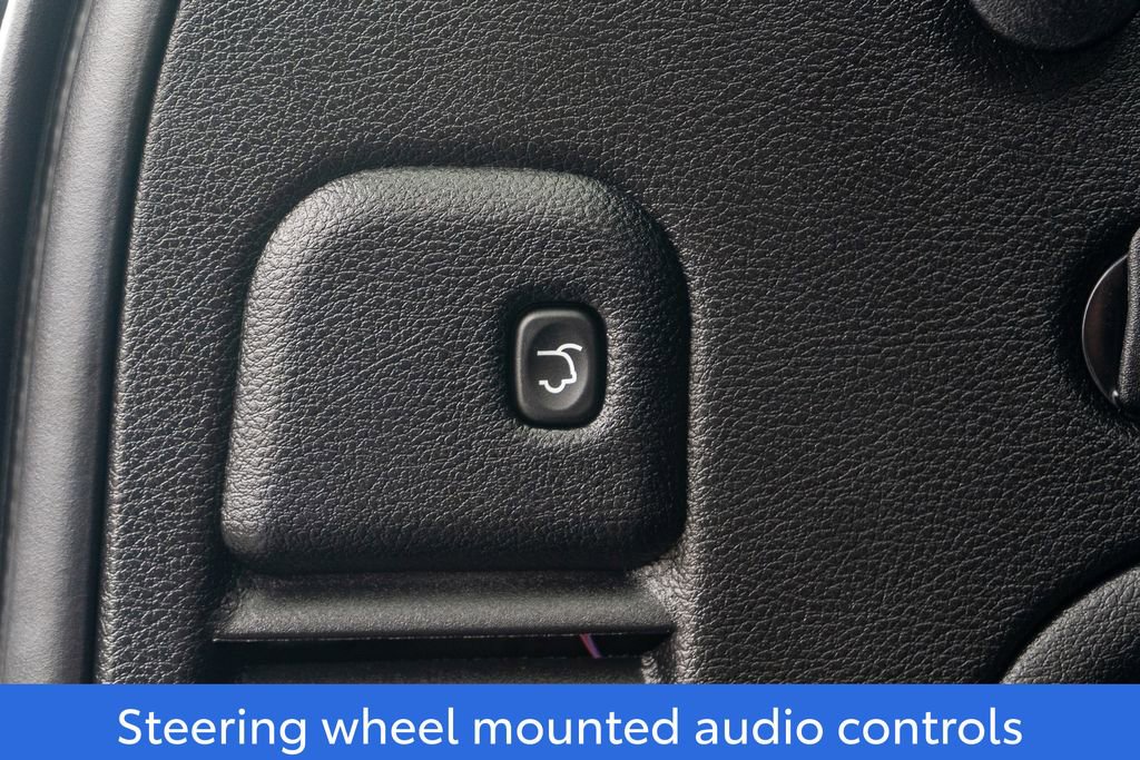 Used 2022 Jeep Grand Cherokee Laredo X image 11