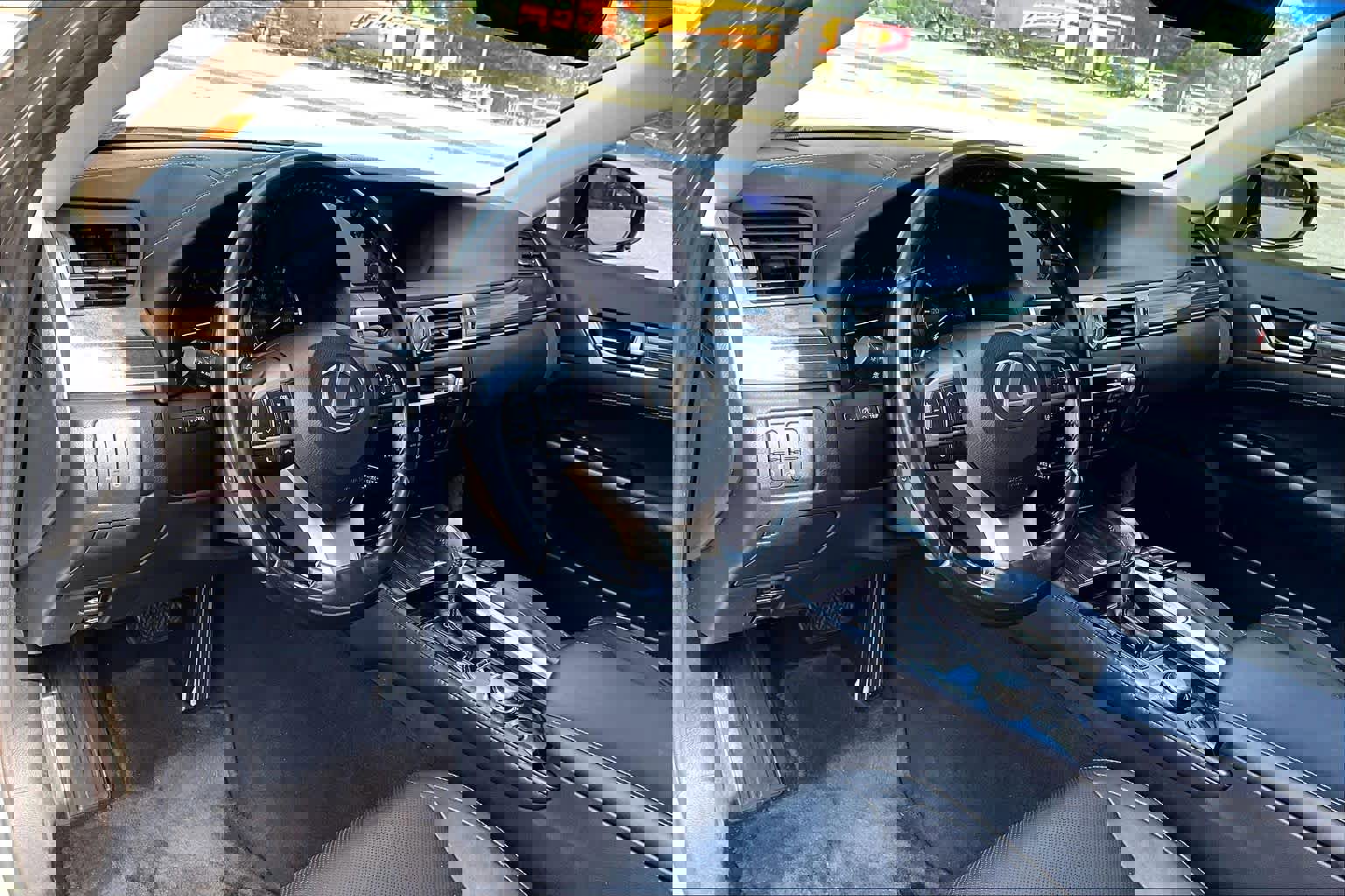 Used 2018 Lexus GS 350 AWD w/ Premium Package image 18