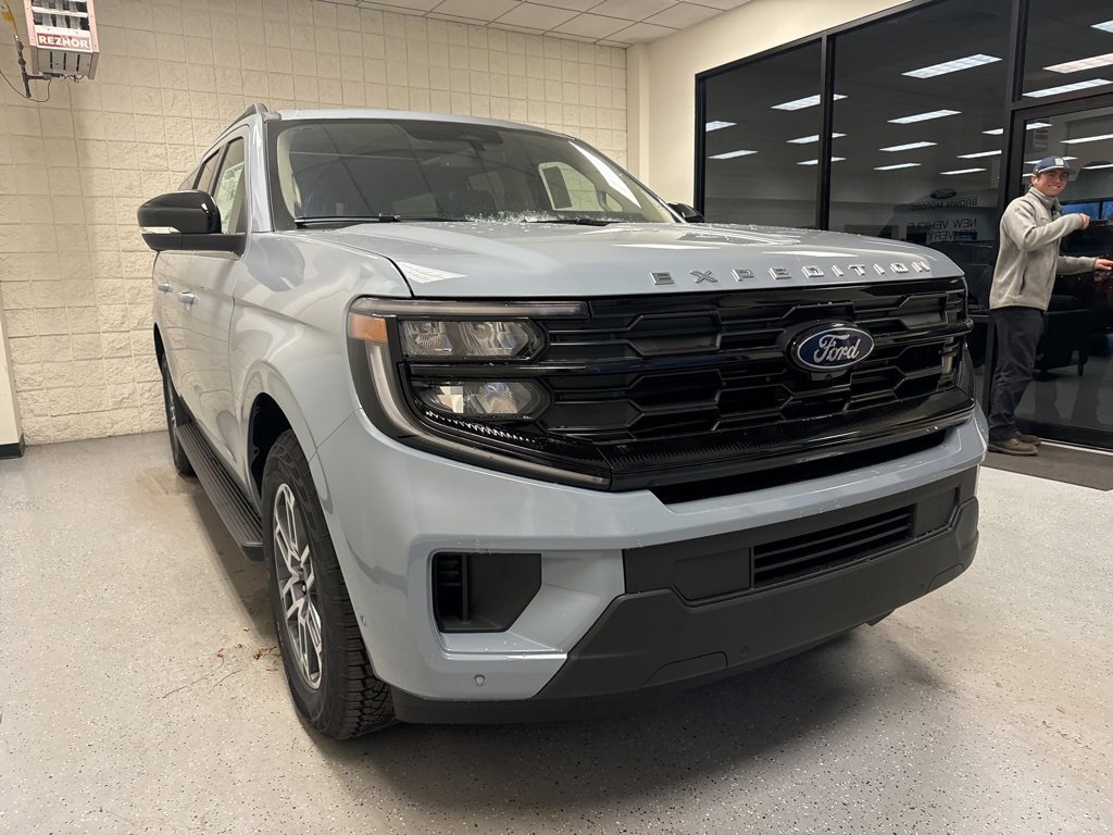 New 2025 Ford Expedition Max Active image 8