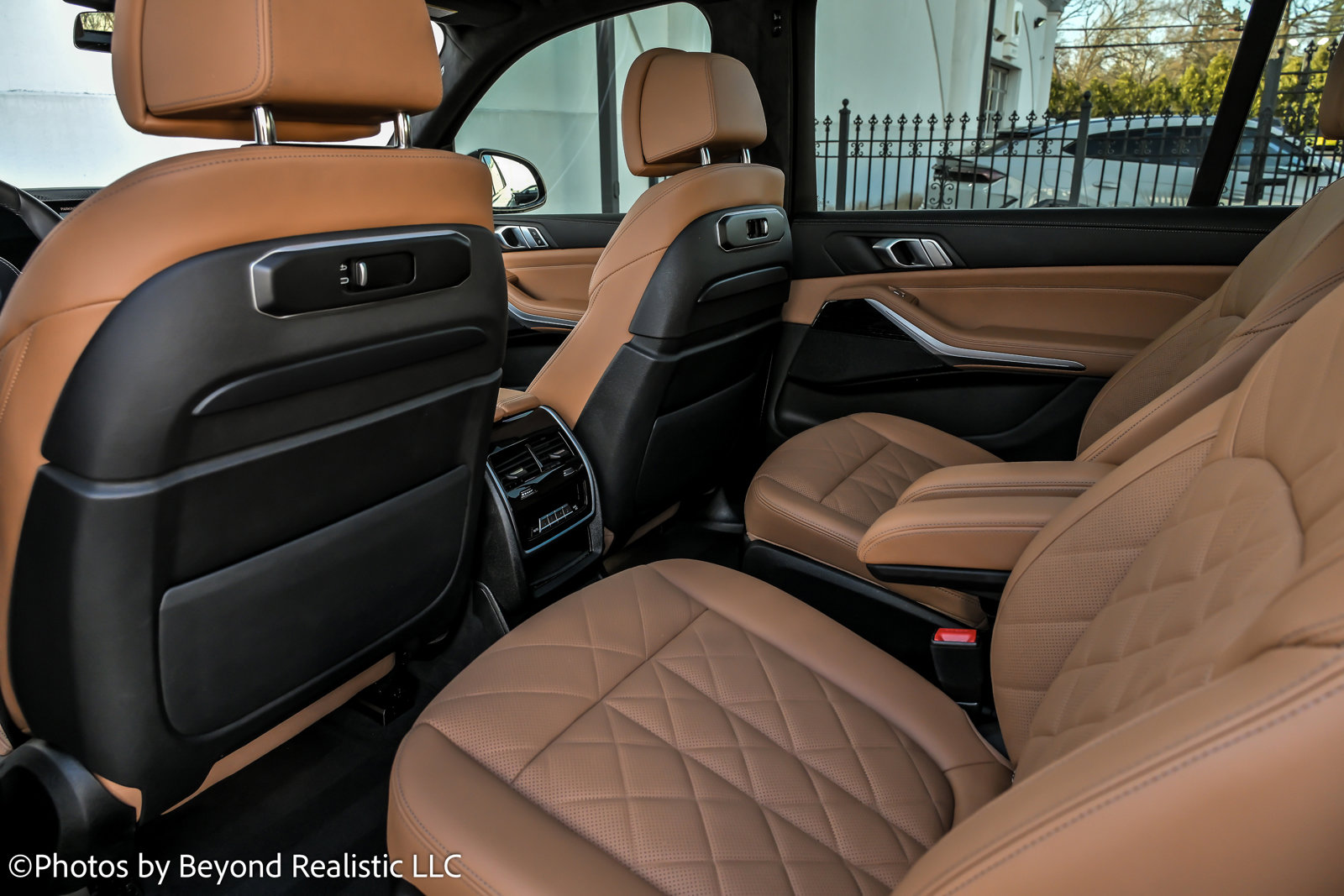 Used 2023 BMW X7 xDrive40i w/ M Sport Package image 31